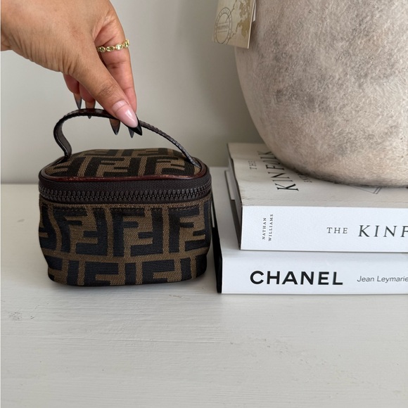 Fendi Black and Brown Toiletry Bag - Picture 2 of 5